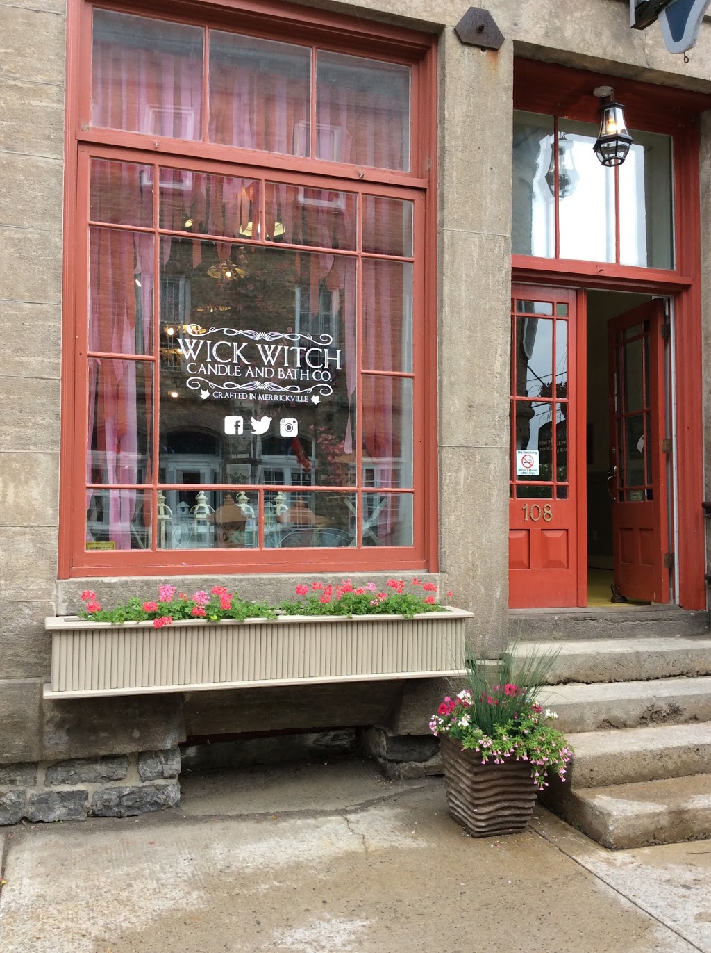 Wick Witch Candle & Bath | 108 St Lawrence St, Merrickville, ON K0G 1N0, Canada | Phone: (613) 665-1905