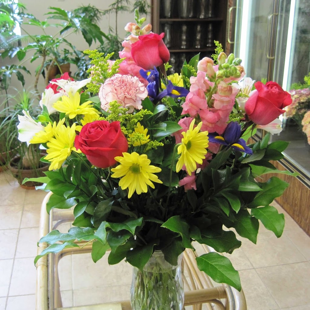 One To One Flowers Ltd. | 1960 Lawrence Ave E, Scarborough, ON M1R 2Z1, Canada | Phone: (416) 285-9579