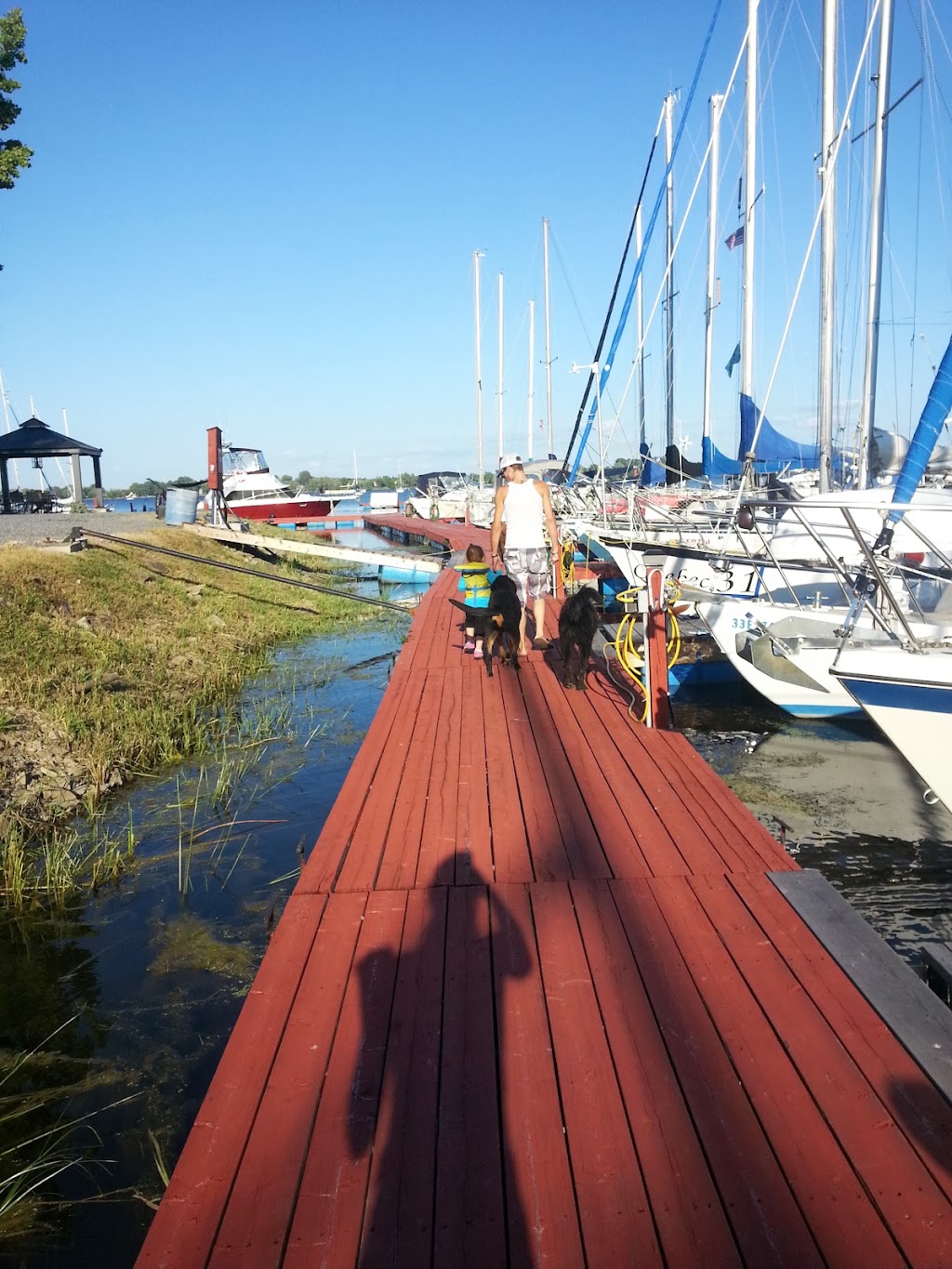 Marina Sieur de Champlain | 195 Rang de la Barbotte, Le Haut-Richelieu, QC J0J 1J0, Canada | Phone: (450) 246-3482