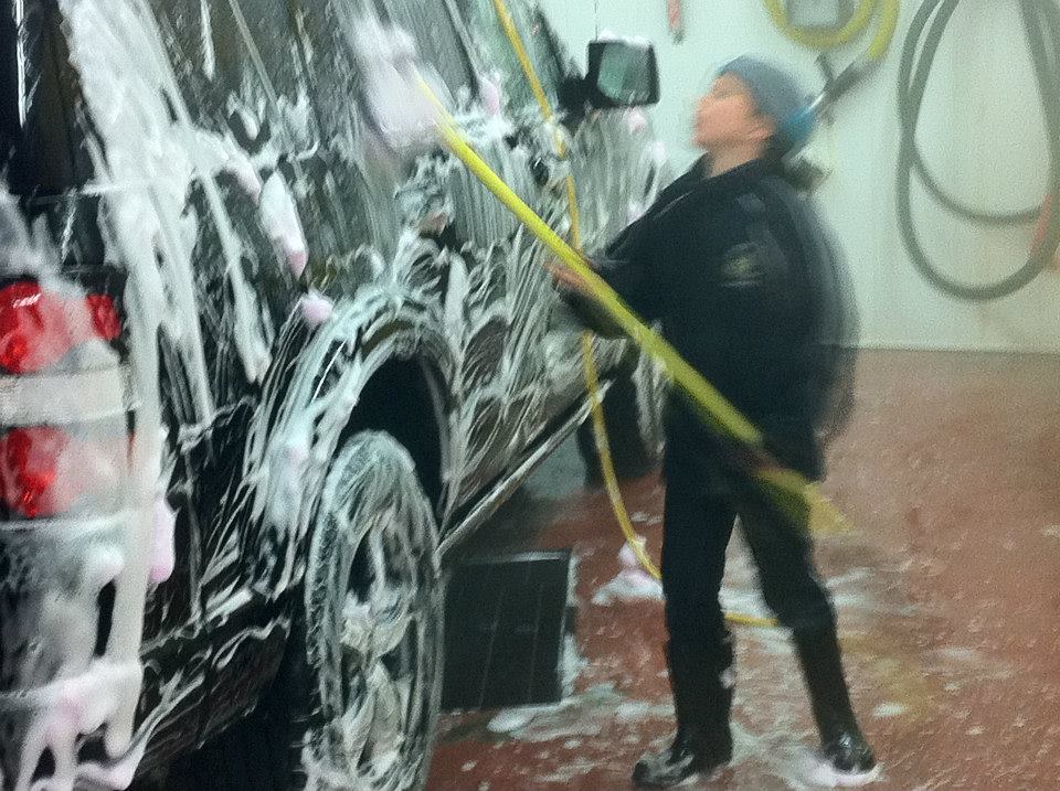 Gmorning Carwash | 605 Gray Ave, Saskatoon, SK S7N 3Y5, Canada | Phone: (306) 384-9274