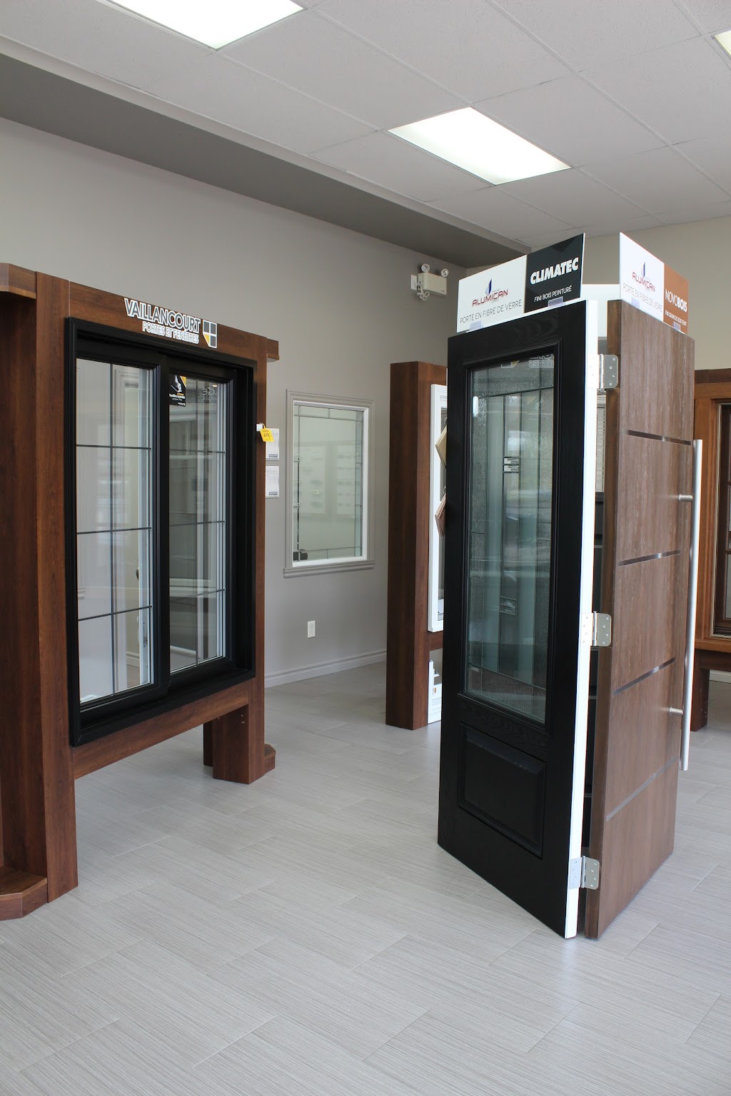 Fenestration Dana | 1831 Bd de Périgny, Chambly, QC J3L 4C3, Canada | Phone: (450) 403-3262