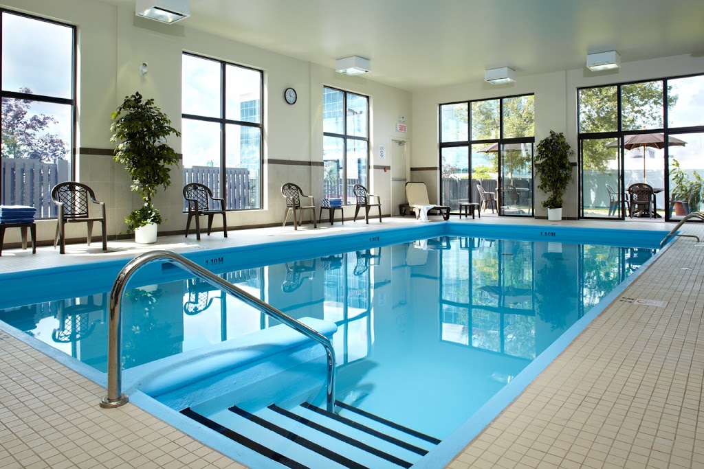 Quality Inn & Suites | 6680 Boulevard Taschereau, Brossard, QC J4W 1M8, Canada | Phone: (450) 671-7213