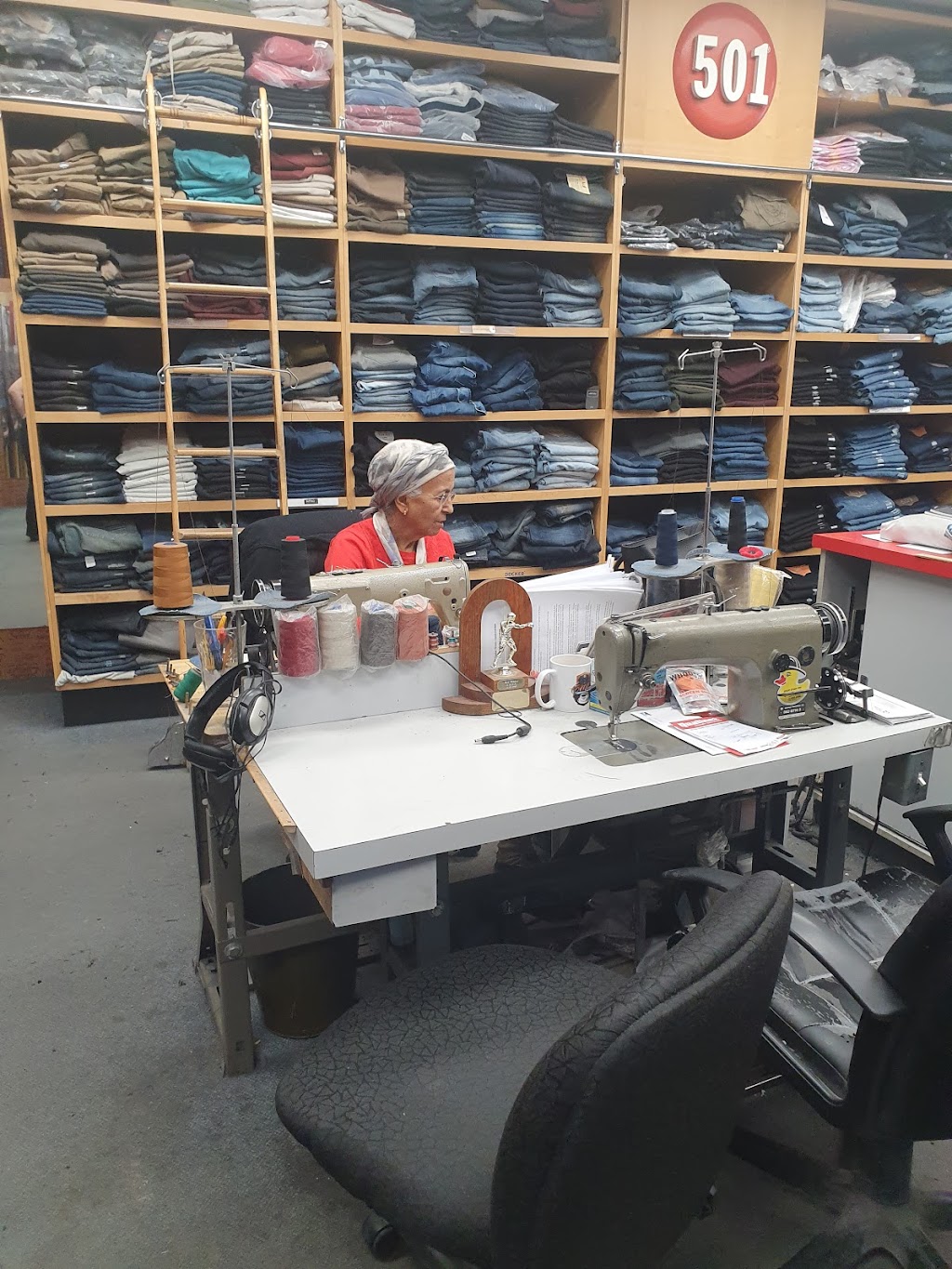 Superior Pants | 69 Rue Sainte-Catherine E, Montréal, QC H2X 1K5, Canada | Phone: (514) 842-6969