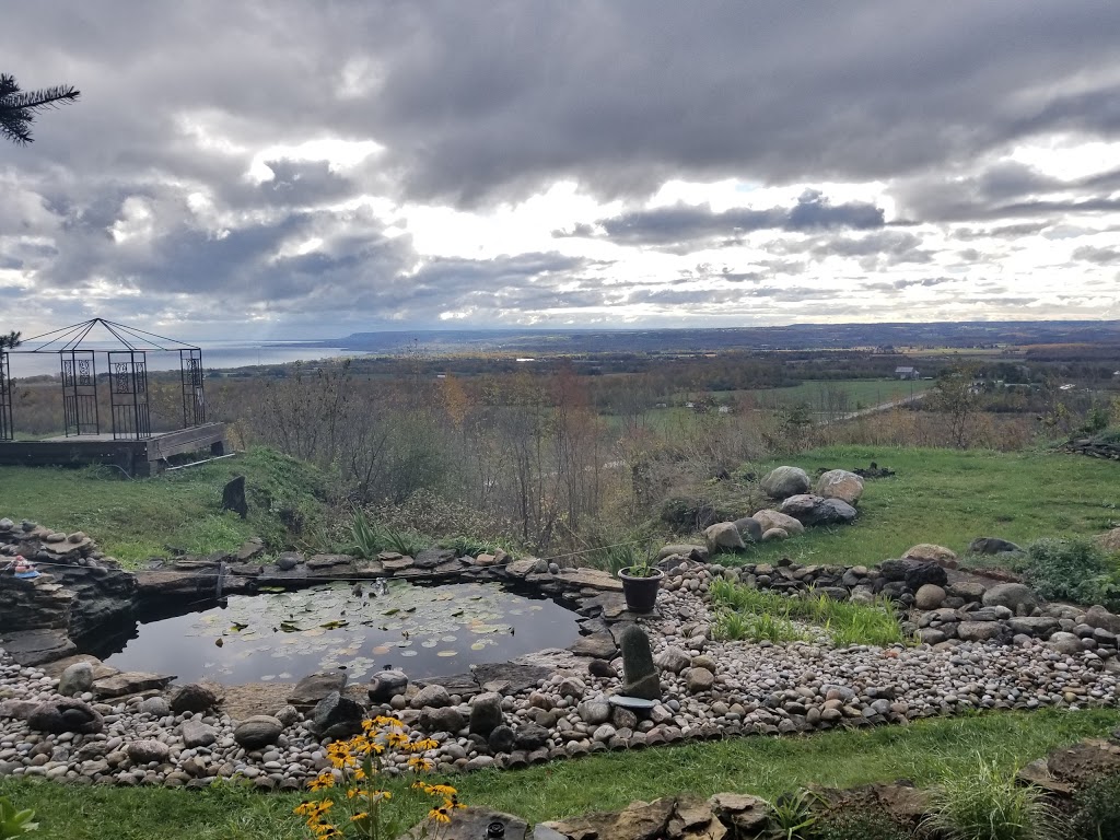 Irish Mountain Bed and Breakfast | R.R. 1, Meaford, ON N4L 1W5, Canada | Phone: (519) 538-2803
