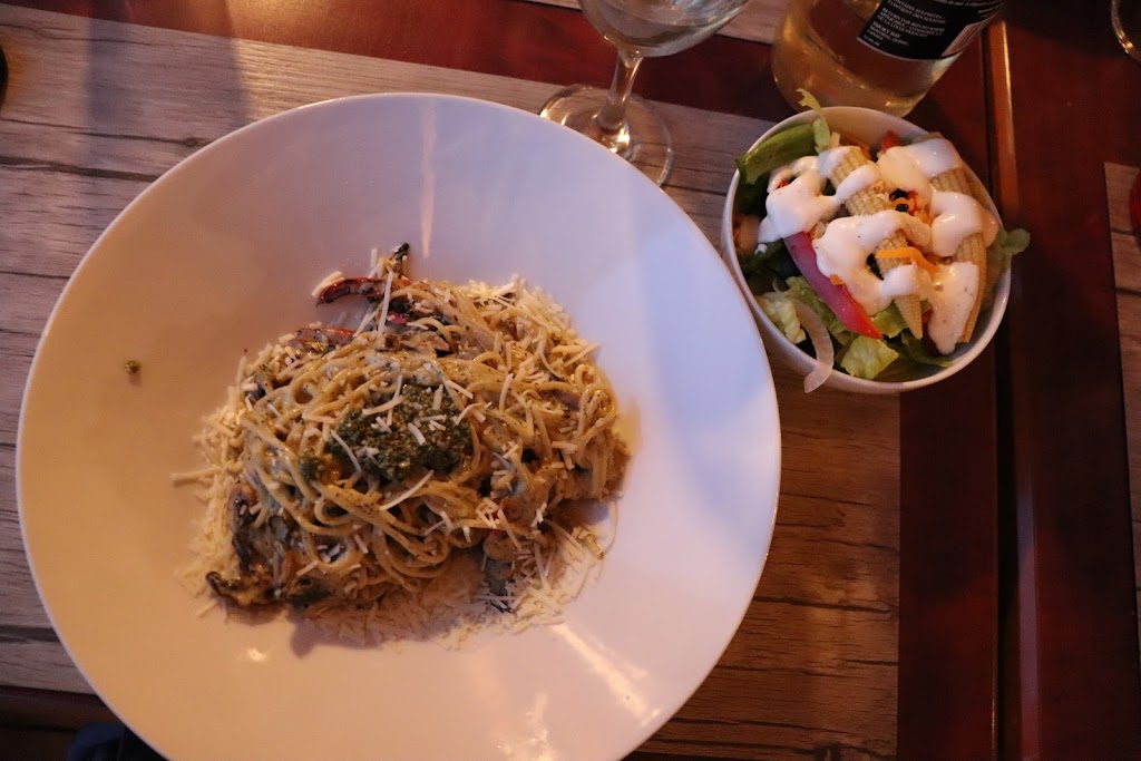 Restaurant Le Biarritz | 89 Rue Notre Dame O, Trois-Pistoles, QC G0L 4K0, Canada | Phone: (418) 851-4705