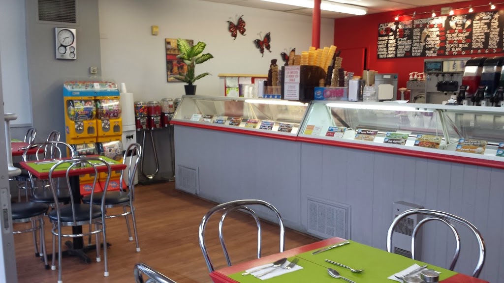 Crèmerie Les Folies Glacées | 289, rue Principale, Saint-Sauveur, QC J0R 1R0, Canada | Phone: (450) 227-7104