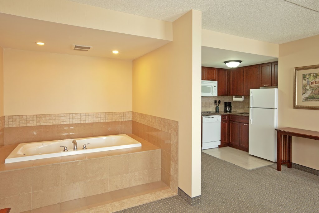 Staybridge Suites Guelph | 11 Corporate Ct, Guelph, ON N1G 5G5, Canada | Phone: (519) 767-3300
