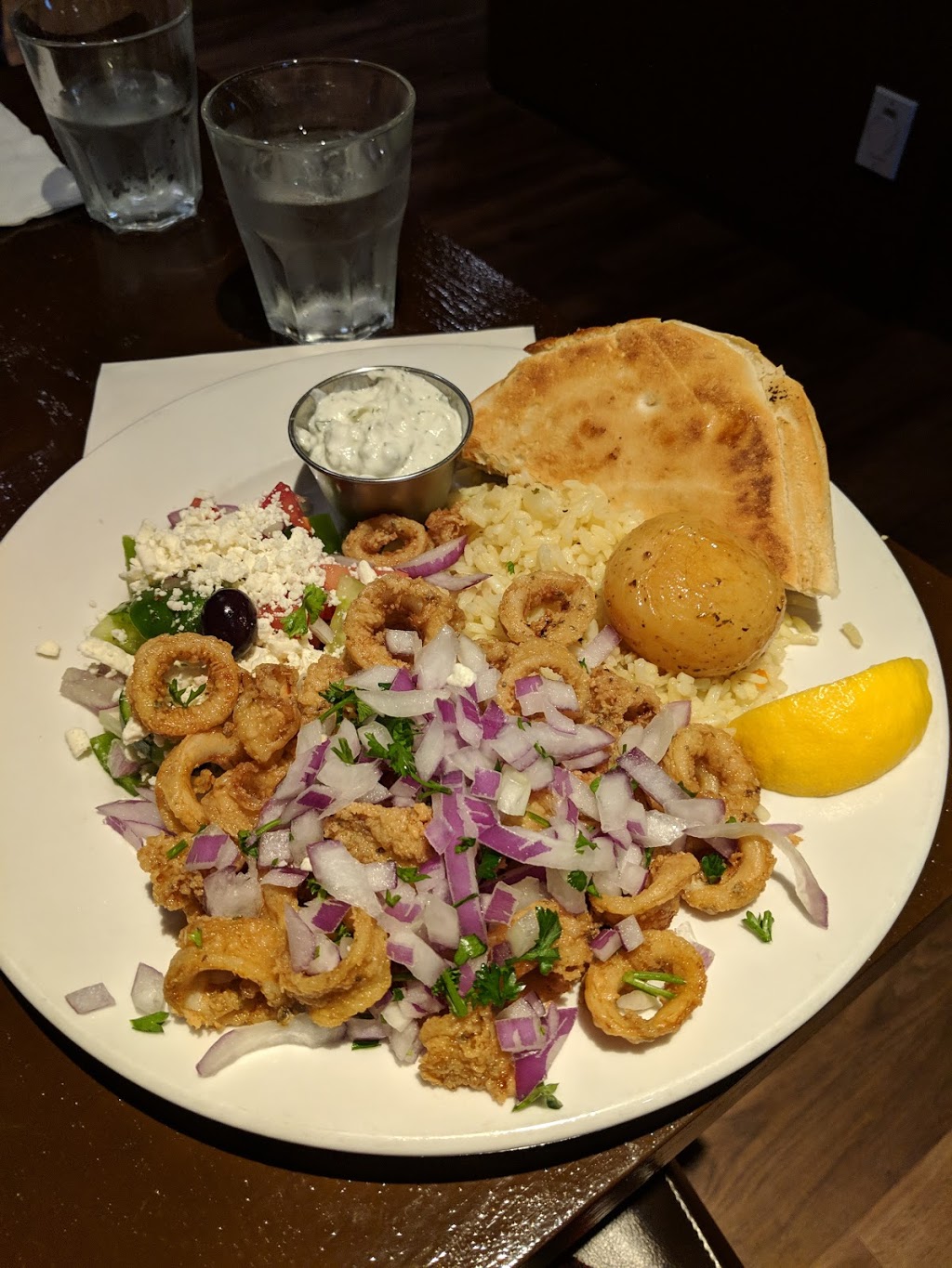 Ginos Restaurant | 431 E Columbia St, New Westminster, BC V3L 3X4, Canada | Phone: (604) 525-1071