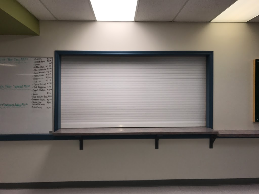 Glenlawn Collegiate | 770 St Marys Rd, Winnipeg, MB R2M 3N7, Canada | Phone: (204) 233-3986