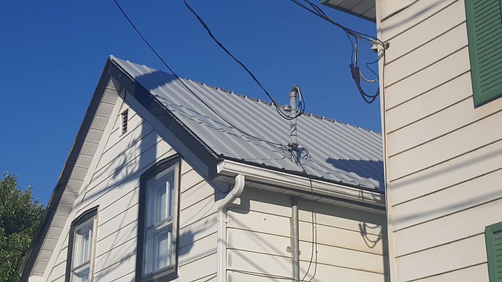 Brockville Roofing | 3016 Highway 29, Unit #7, END UNIT, Brockville, ON K6V 5T4, Canada | Phone: (613) 213-9675