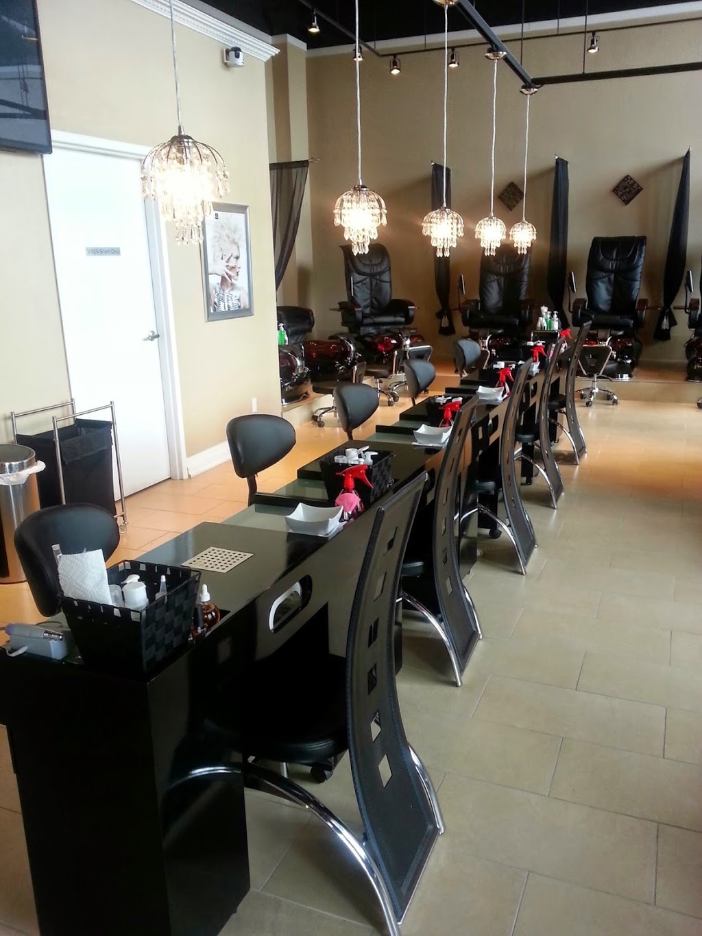 Vixen Nails • Salon • Spa | Mississauga | 8, 4188 Living Arts Dr, Mississauga, ON L5B 0H7, Canada | Phone: (905) 232-1580