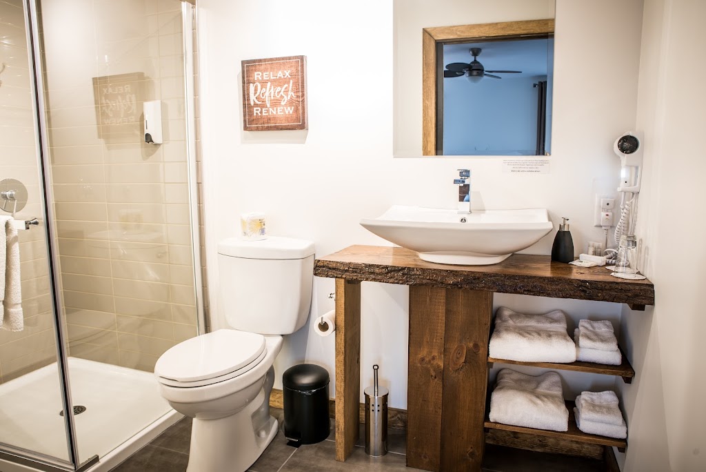 Gîte Du Haut Des Arbres | 744 du, Chem. du Ruisseau-Lachance, Chicoutimi, QC G7H 5A7, Canada | Phone: (418) 815-4667