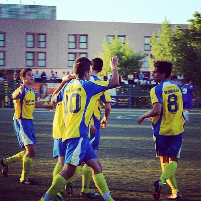 EduKick International Soccer Academies | 1184 Bellview St, Burlington, ON L7S 1C7, Canada | Phone: (905) 631-9541