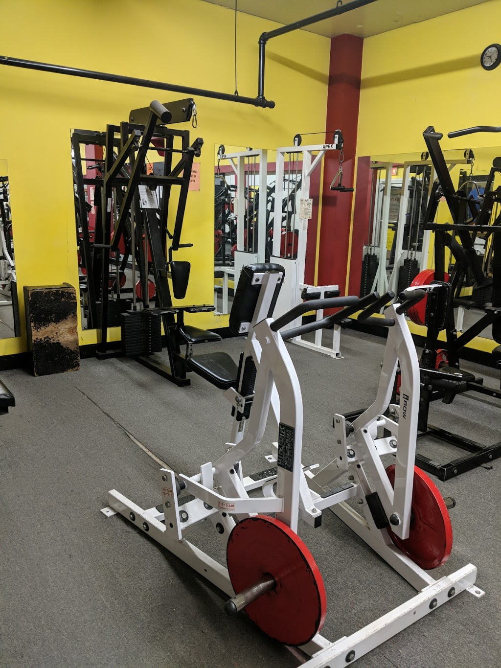 Fitness Zone | 4300 Drummond Rd, Niagara Falls, ON L2E 6C3, Canada | Phone: (905) 356-3742