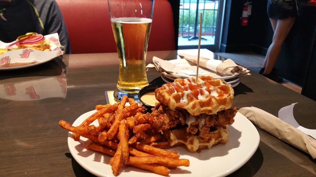 St. Louis Bar & Grill | 1635 Bayly St Building B, Unit 2, Pickering, ON L1W 0B1, Canada | Phone: (905) 421-9555