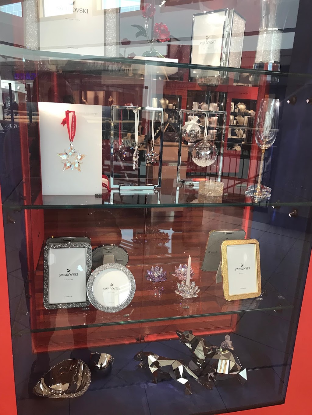 Swarovski Canada Ltd | 1 Promenade Cir UNIT # 232, Thornhill, ON L4J 4P8, Canada | Phone: (289) 695-0030