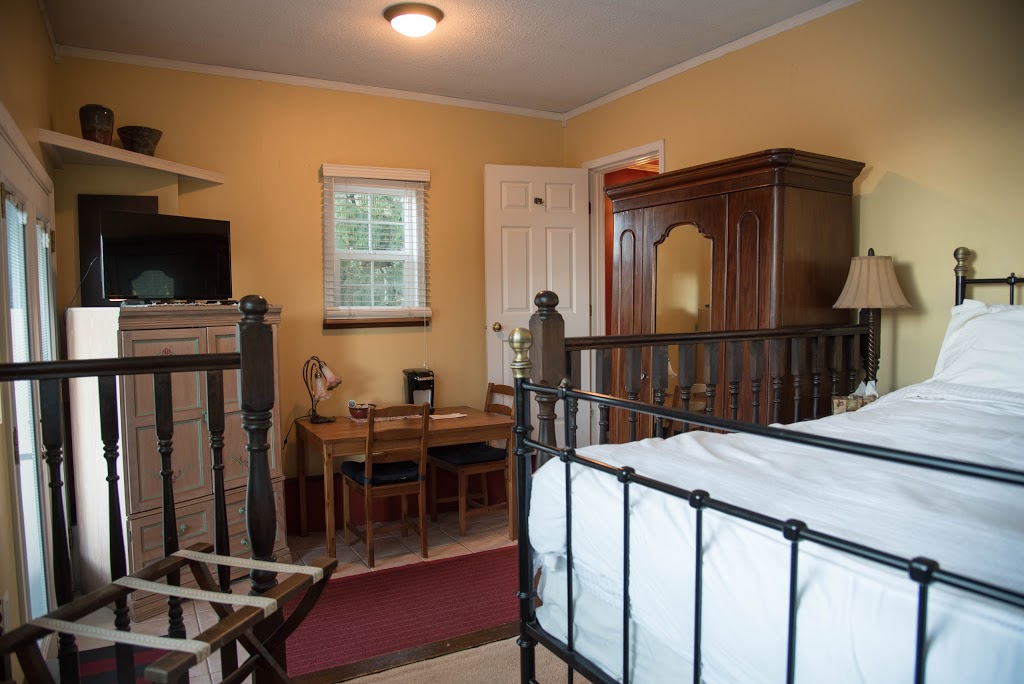 Maple Meadows Inn | 101 Goodman Rd suite 3, Point Roberts, WA 98281, USA | Phone: (360) 945-5536