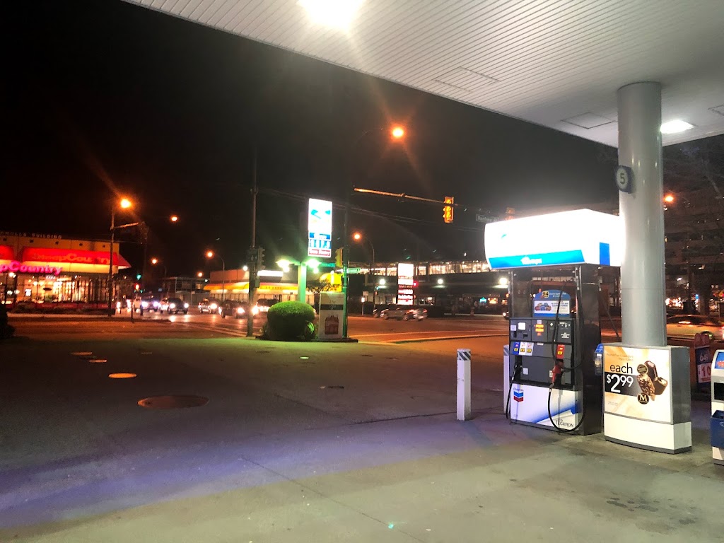 Town Pantry - Convenience Store | 2902 Grandview Hwy, Vancouver, BC V5M 2E3, Canada | Phone: (604) 435-3230
