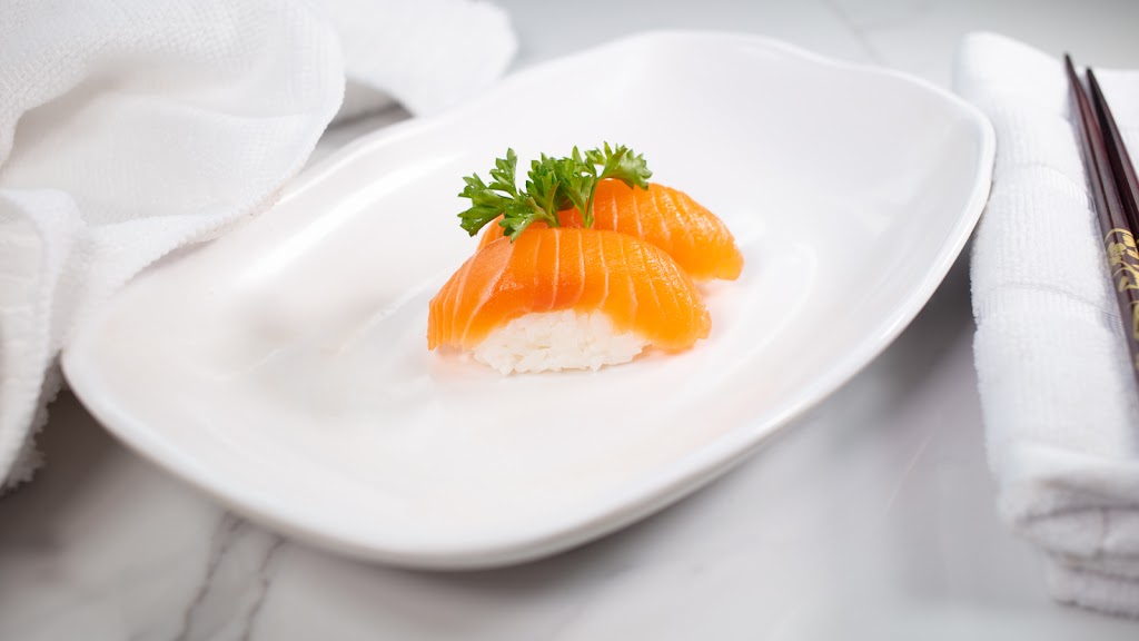 Decent Asian cuisine(Chinese food&Sushi) | 79 E Davis St, Trenton, ON K8V 4K9, Canada | Phone: (613) 800-0373