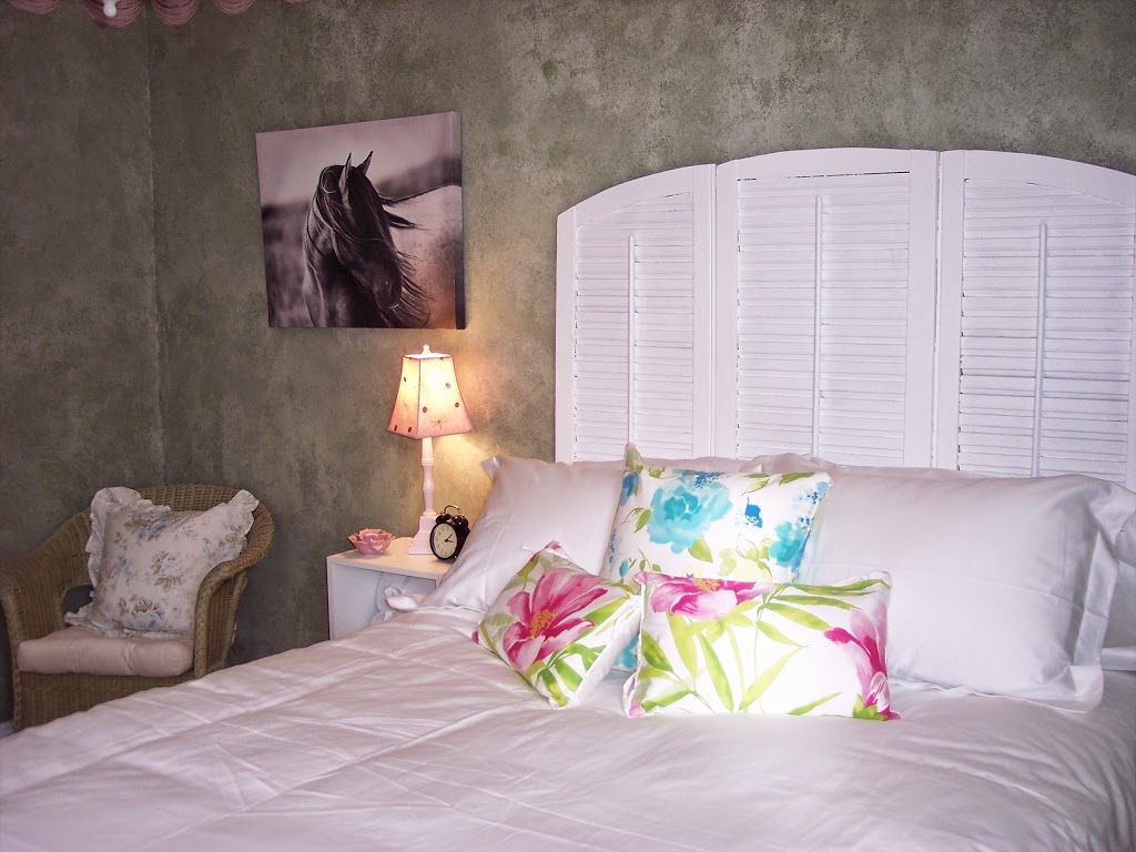The Maples Bed and Breakfast | 938392 Airport Rd, Mulmur, ON L9V 0N4, Canada | Phone: (705) 466-5430