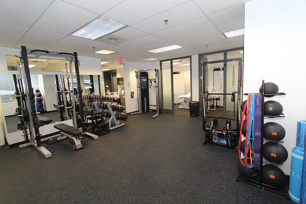Ace Sports Clinic | 1 St Clair Ave W #302, Toronto, ON M4V 1K6, Canada | Phone: (416) 792-4223