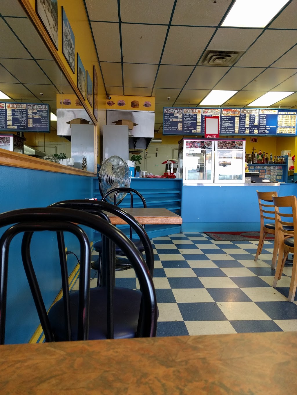Jamals Pizza | 4115 Highway 3, Chester, NS B0J 1J0, Canada | Phone: (902) 275-5688