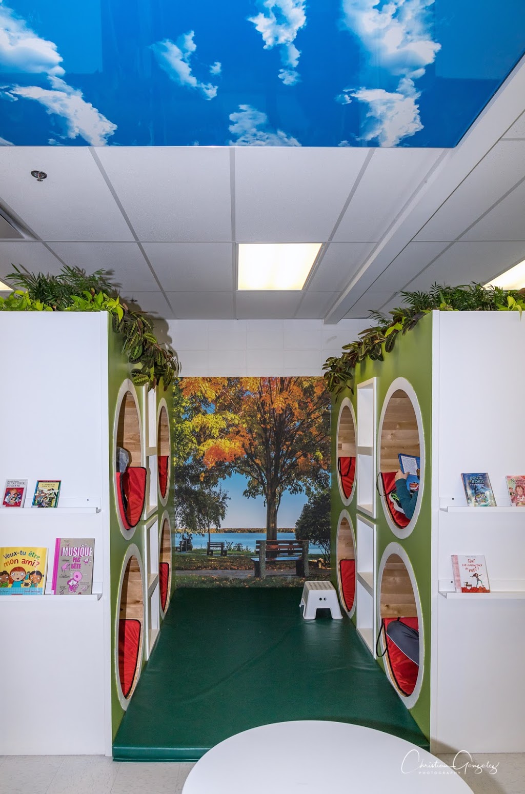 École Brindamour | Vaudreuil-Dorion, QC J7V, Canada | Phone: (514) 477-7060