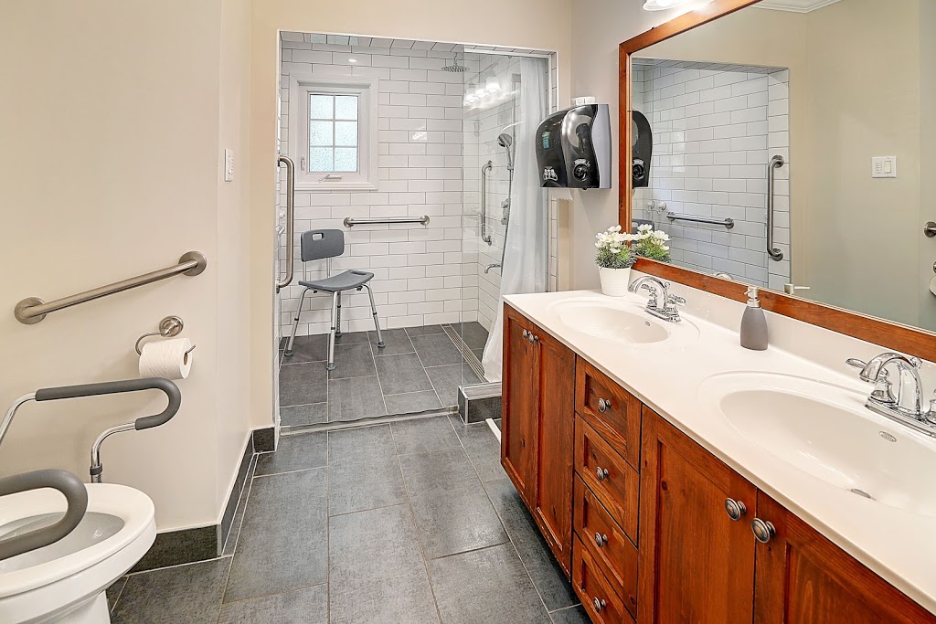 Manoir Baie-DUrfe | 298 Rue Victoria, Baie-dUrfé, QC H9X 2J2, Canada | Phone: (514) 250-3021
