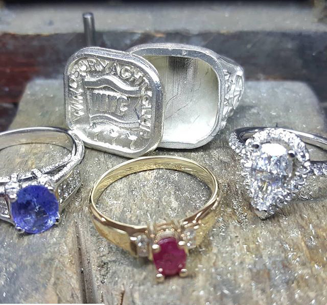 Precision Jewellers | 2755 Howard Ave, Windsor, ON N8X 3X7, Canada | Phone: (519) 253-6084