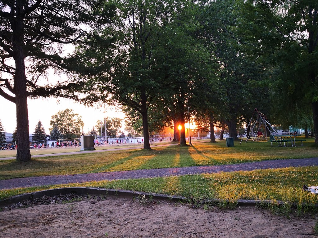 Parc Pie-XII | 2850 Rue Monseigneur-Saint-Arnauld, Trois-Rivières, QC G9A 4L9, Canada | Phone: (819) 374-2002
