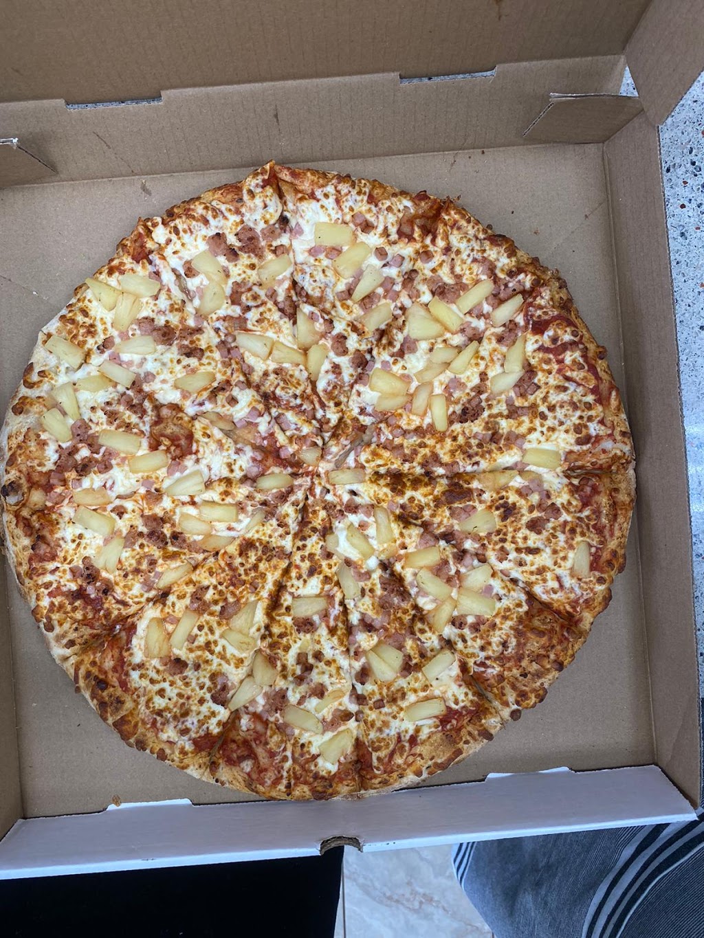 London City Pizza & Wings | 1920 Dundas St, London, ON N5V 3P1, Canada | Phone: (519) 660-6666