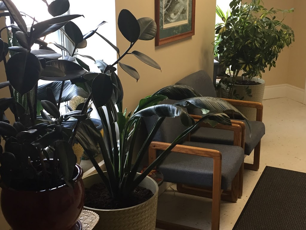 DENTURE & DENTURE CLINIC OF CAMBRIDGE | 18 Concession St #102, Cambridge, ON N1R 2G5, Canada | Phone: (519) 267-4114