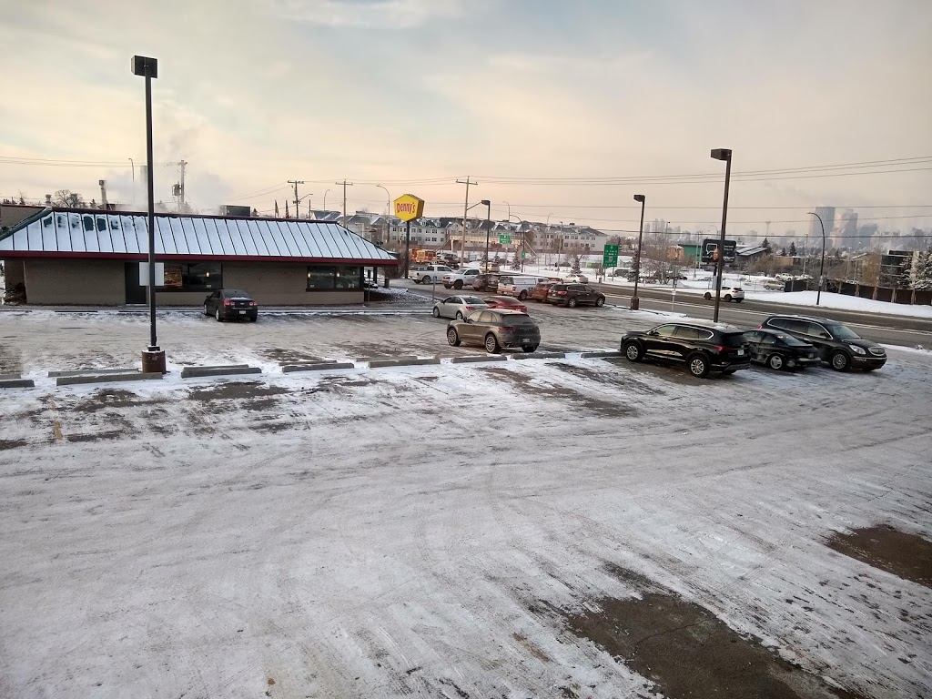 Airport Travellers Inn Hotel | 1808 19 St NE, Calgary, AB T2E 4Y3, Canada | Phone: (800) 661-8164