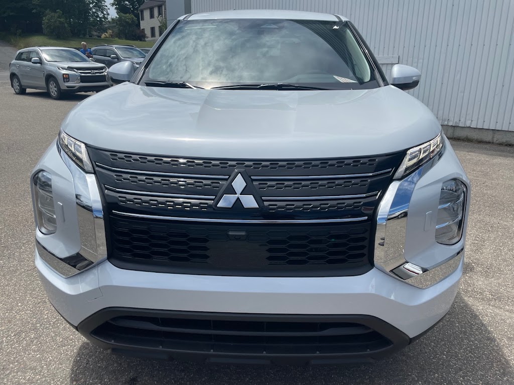 Giroux Mitsubishi | 76 Rue Préfontaine E, Sainte-Agathe-des-Monts, QC J8C 2K8, Canada | Phone: (819) 326-1615