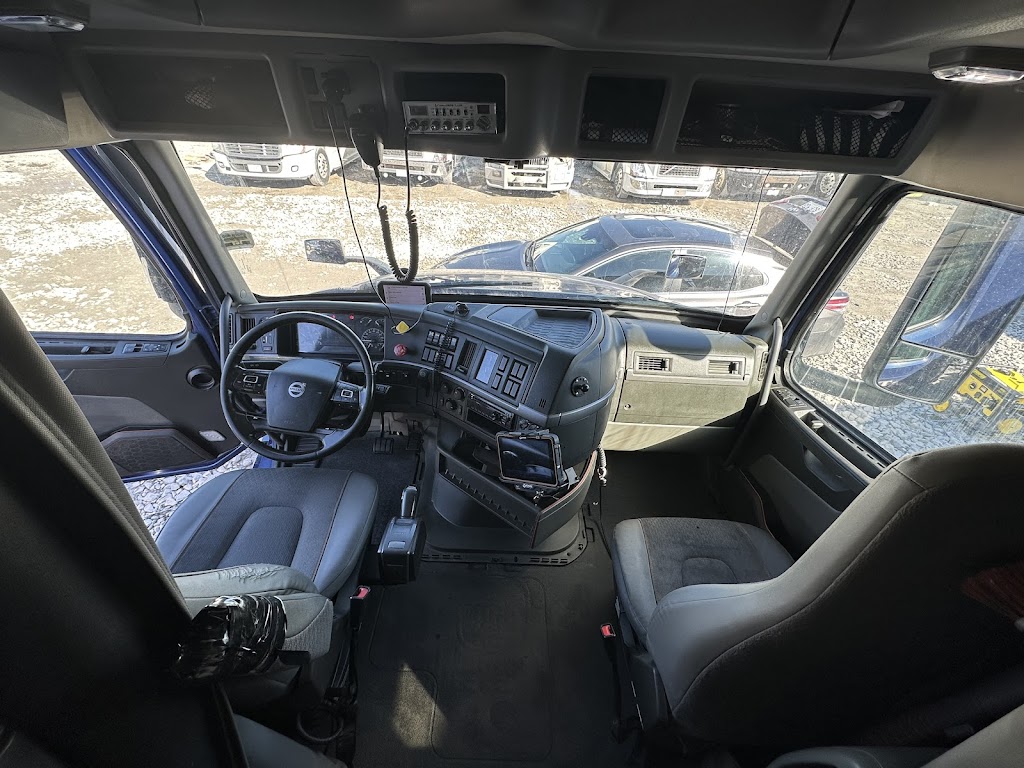 Professor Detailing | 11 Remembrance Rd, Brampton, ON L7A 0A7, Canada | Phone: (437) 988-4992