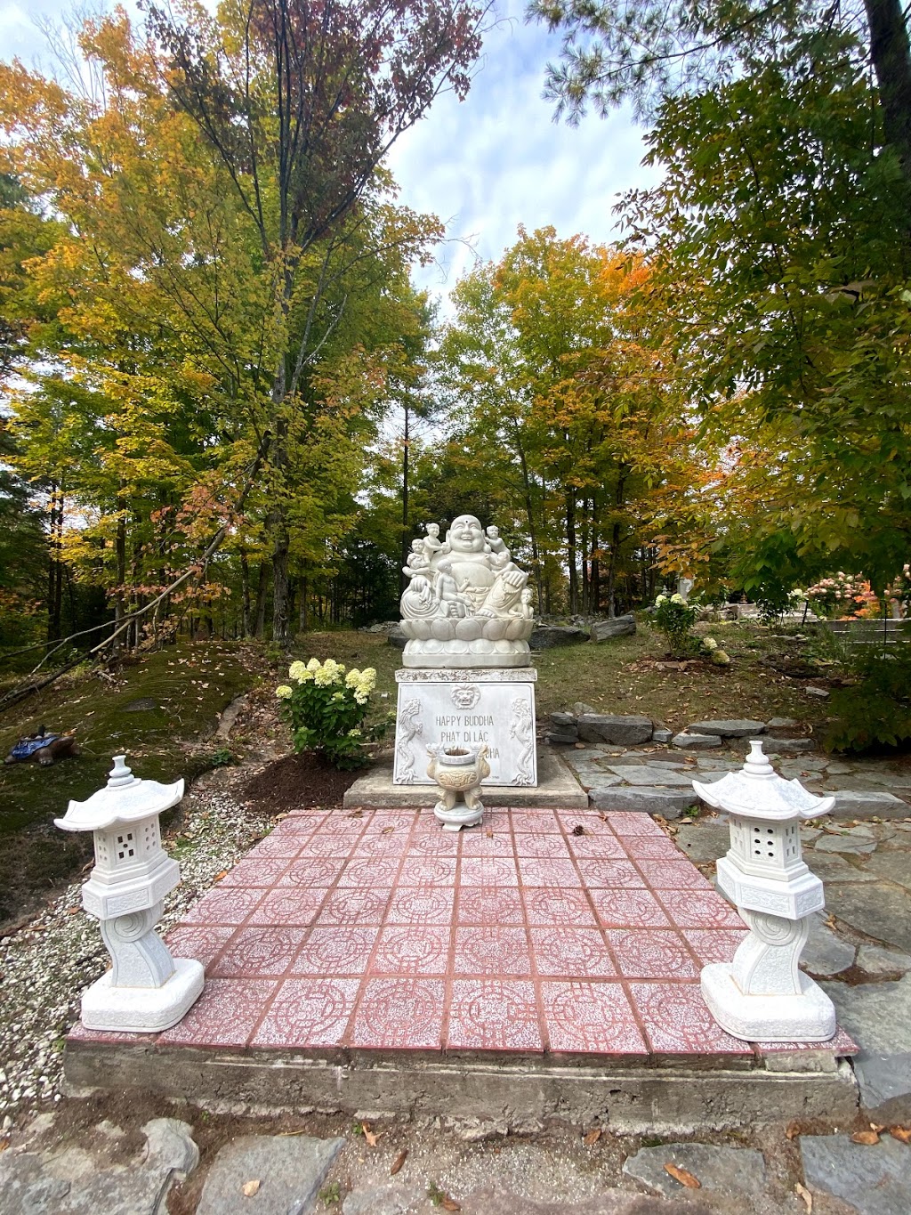 Huong Hai Zen Forest | 121B Bridgewater Rd, Tweed, ON K0K 3J0, Canada | Phone: (613) 478-5984