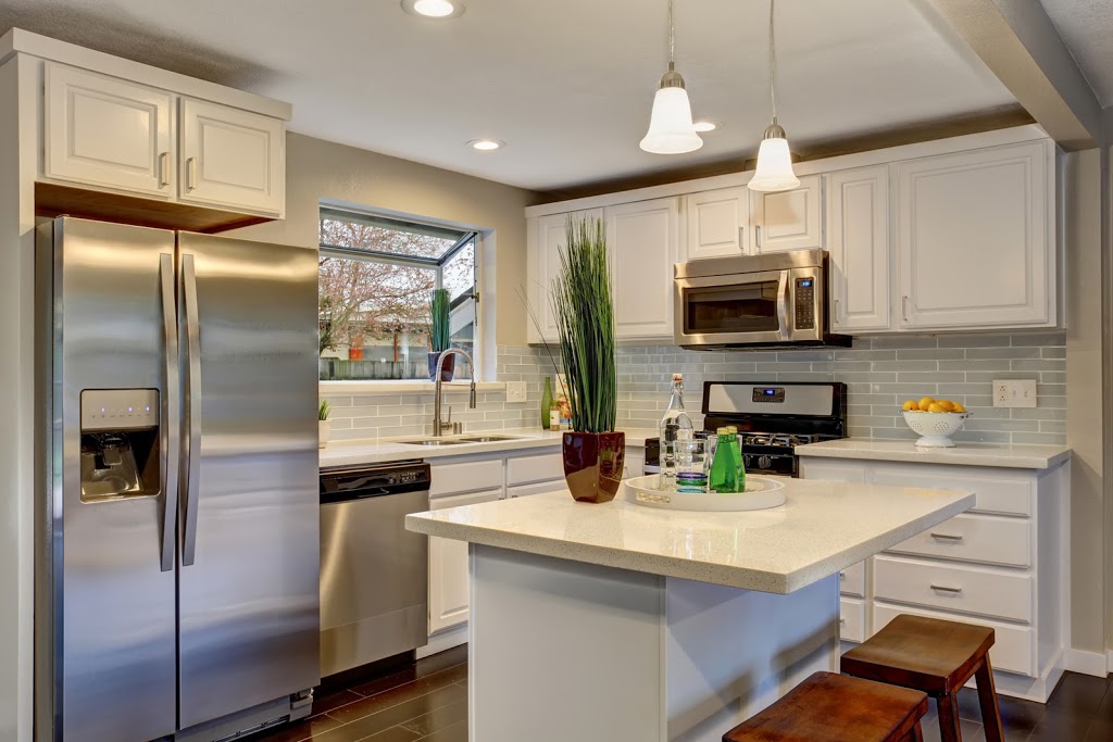 Squeaky Clean Residential Cleaning Service | 82 York Rd, Guelph, ON N1E 3E6, Canada | Phone: (519) 362-2442