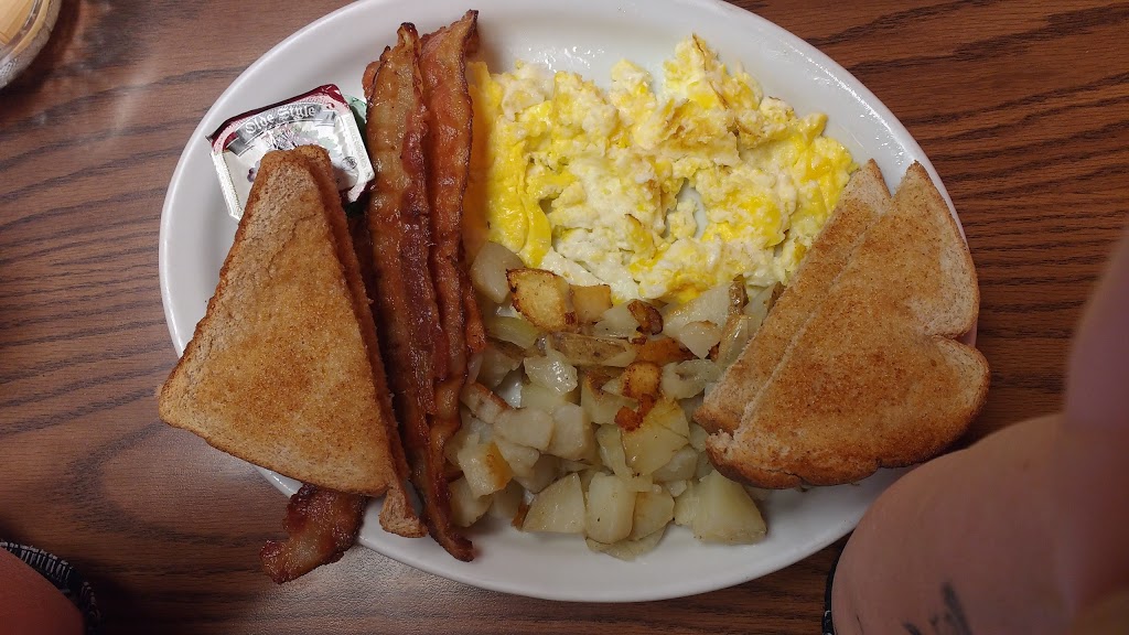 Cindy’s Elgin St. Diner | 806 Elgin St, Chatham-Kent, ON N8A 3A2, Canada | Phone: (519) 627-0491
