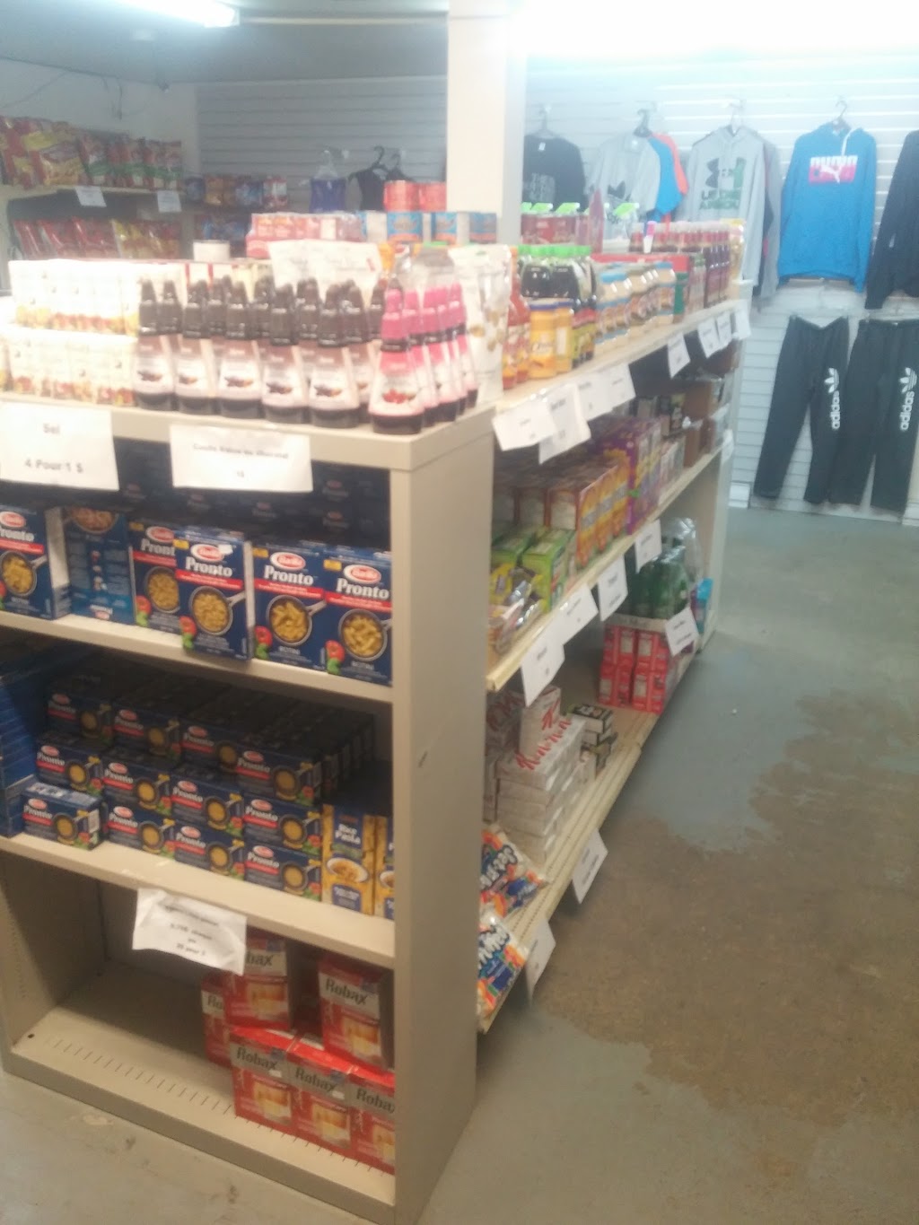 Chez Oncle Picsous | 269 Boulevard St Luc, Asbestos, QC J1T 2V8, Canada | Phone: (819) 716-0616