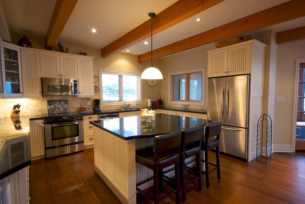 *Muskoka Soul - The Lake House* | Luxury Muskoka Cottage Rentals | 1016 Lawland Heights Rd, Gravenhurst, ON P1P 1R2, Canada | Phone: (416) 294-1590