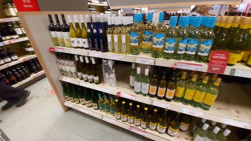 LCBO | 230 Highland St, Haliburton, ON K0M 1S0, Canada | Phone: (705) 457-2631