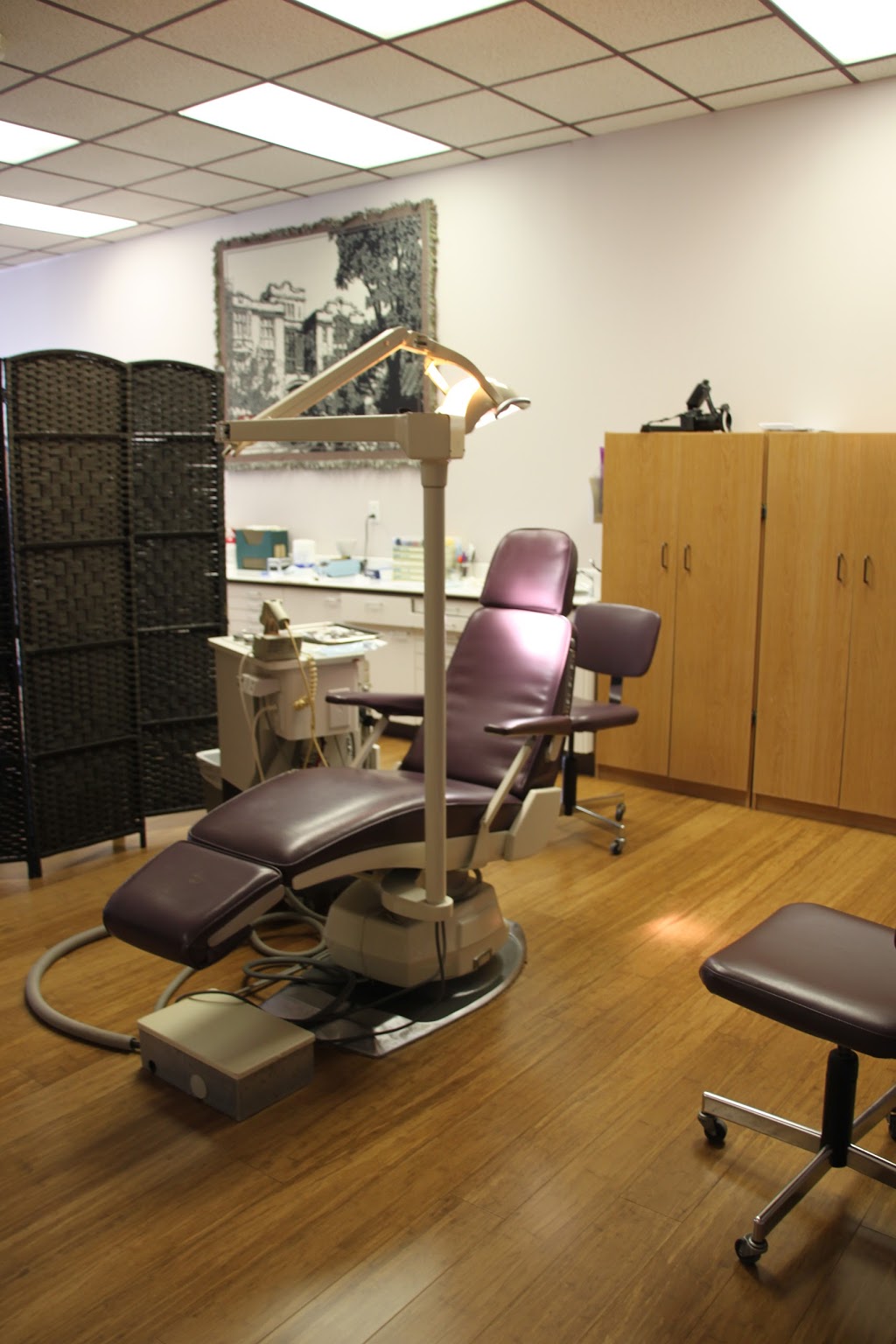 Dr Bruce Oliver | 237 Boulevard DAnjou, Châteauguay, QC J6J 2R3, Canada | Phone: (450) 698-0811