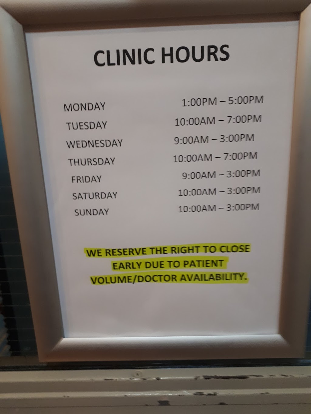 Oxford Medical Walk-In Clinic | Oxford Health Centre, 140 Oxford St E #102, London, ON N6A 1T3, Canada | Phone: (519) 433-4999