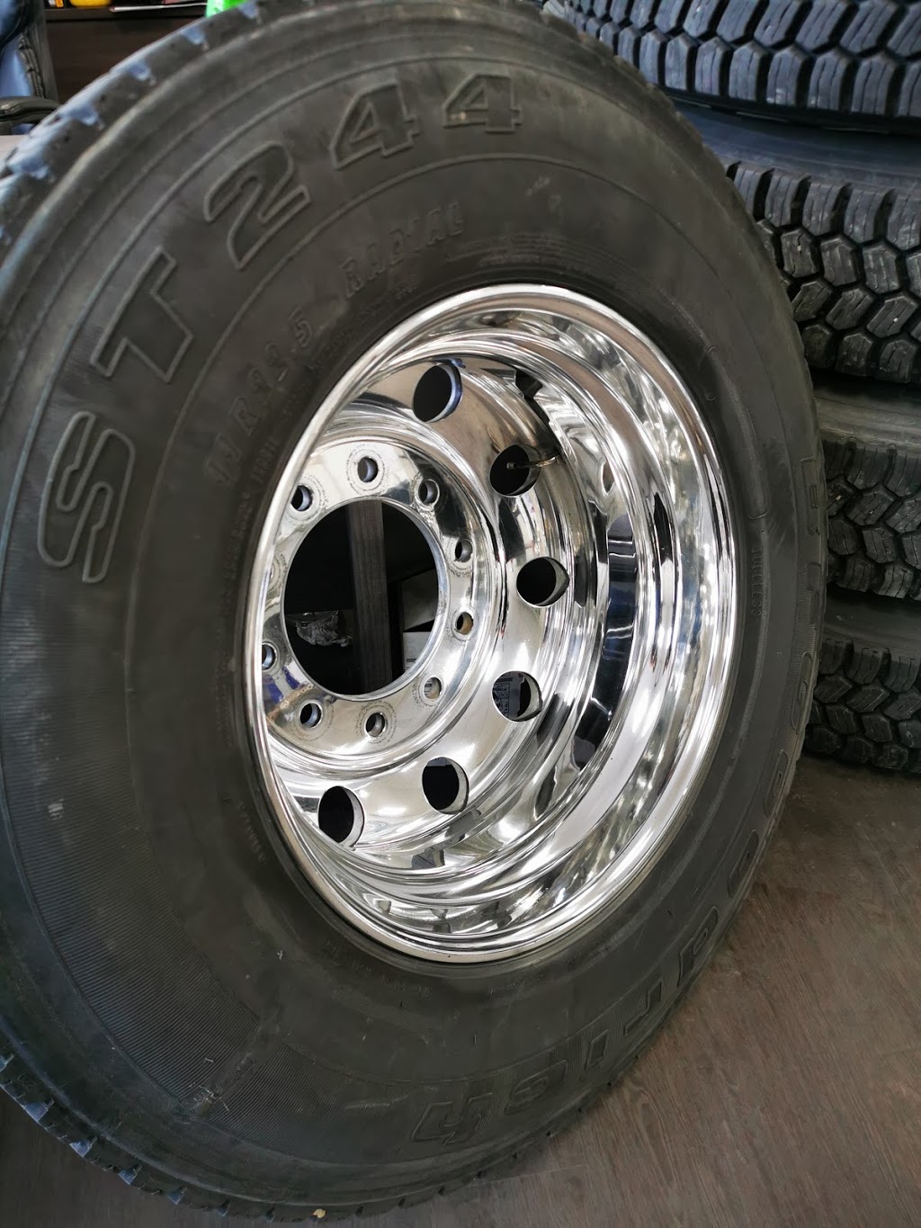 Kings Custom Polish and Detail Inc. | 1807 2 St Bay 4, Nisku, AB T9E 0W8, Canada | Phone: (780) 955-0023