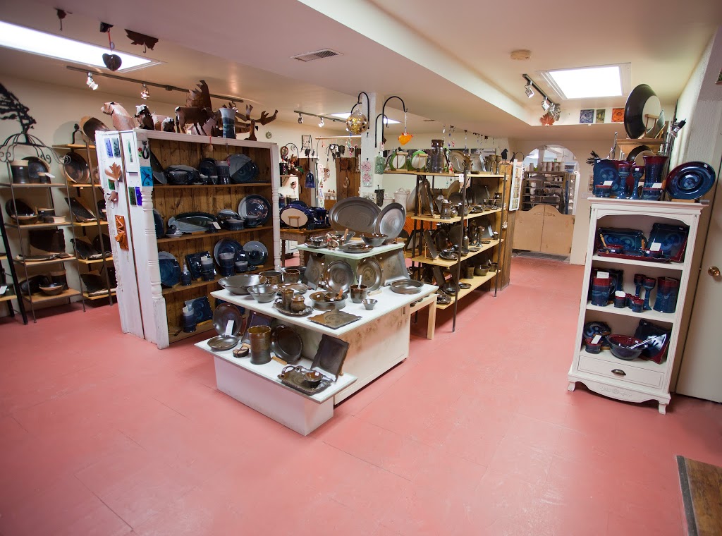 Pavlo Pottery | 776 Old Hwy 8, Rockton, ON L0R 1X0, Canada | Phone: (519) 647-0007