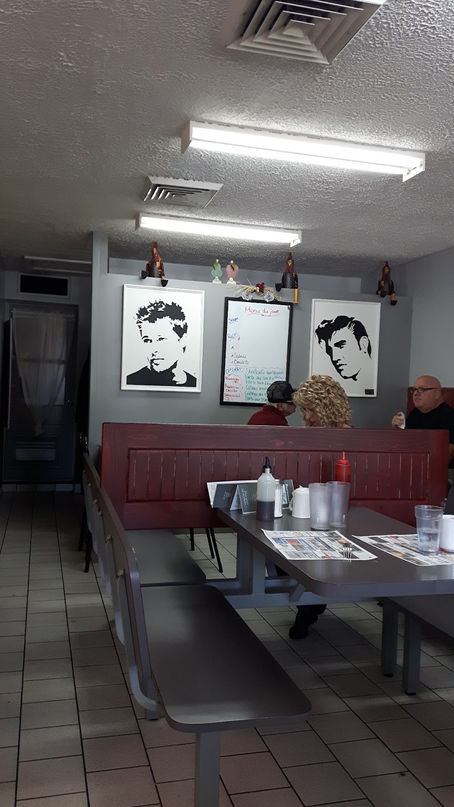 Restaurant Le Meunier | 3550 Chemin Gascon, Terrebonne, QC J6X 4J1, Canada | Phone: (450) 477-7256