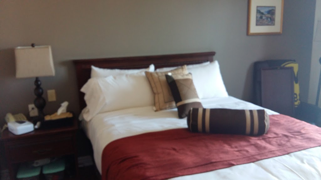 Ramada Plaza by Wyndham Gatineau/Manoir du Casino | 75 Rue dEdmonton, Gatineau, QC J8Y 6W9, Canada | Phone: (819) 777-7538