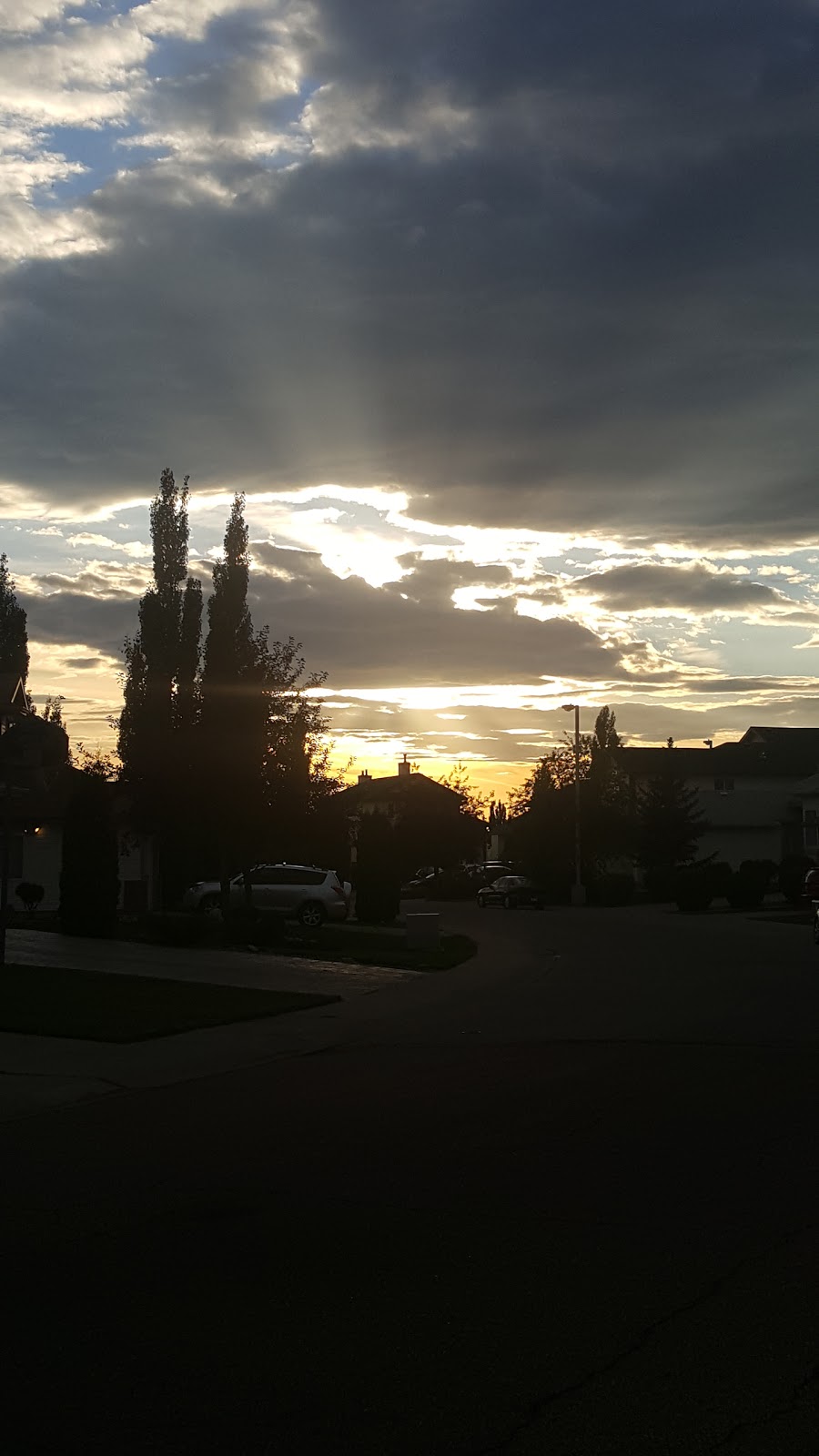 Creeks Crossing Park | 38a Ave NW, Edmonton, AB T6L 6R5, Canada