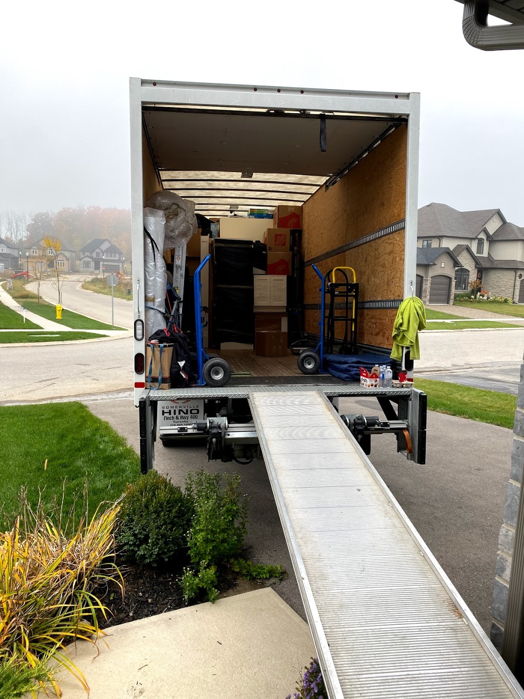Golden Class Movers Inc. | North York, ON M3H 3S1, Canada | Phone: (647) 209-8061