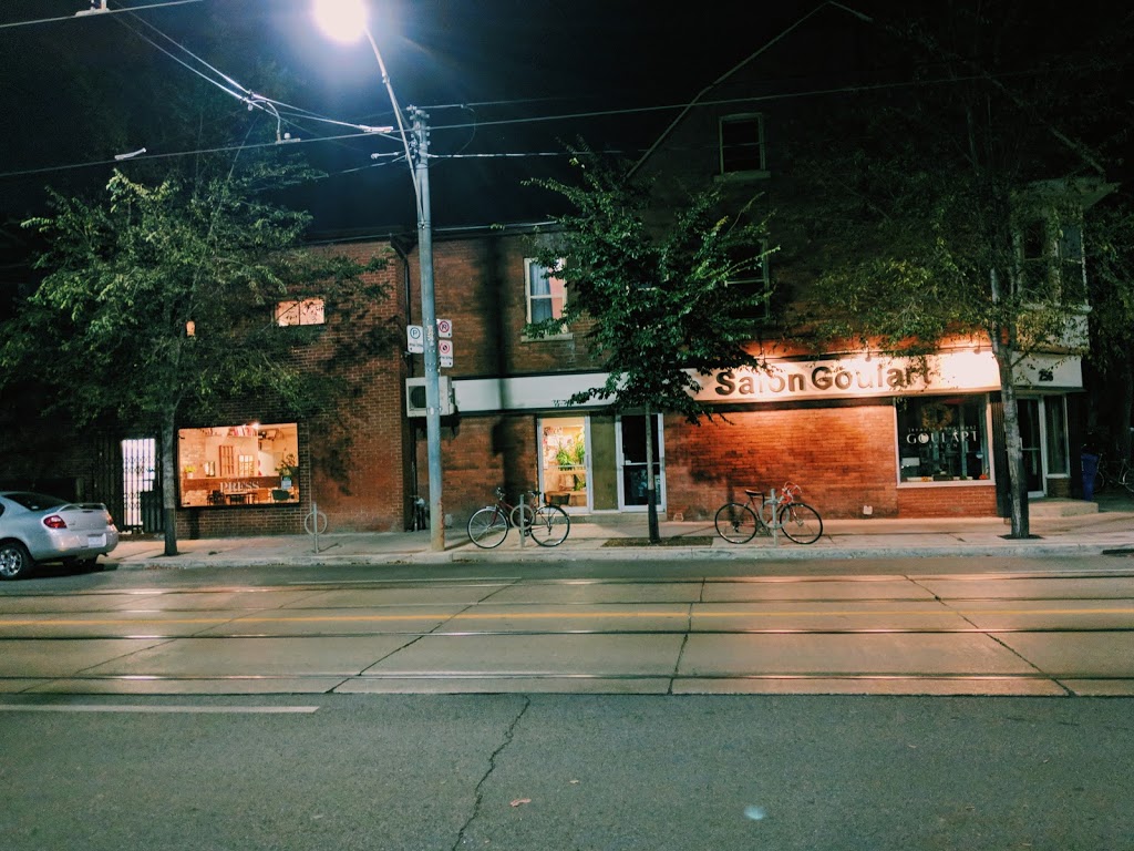 Salon Goulart | 256 Crawford St, Toronto, ON M6J 2V8, Canada | Phone: (416) 319-4839